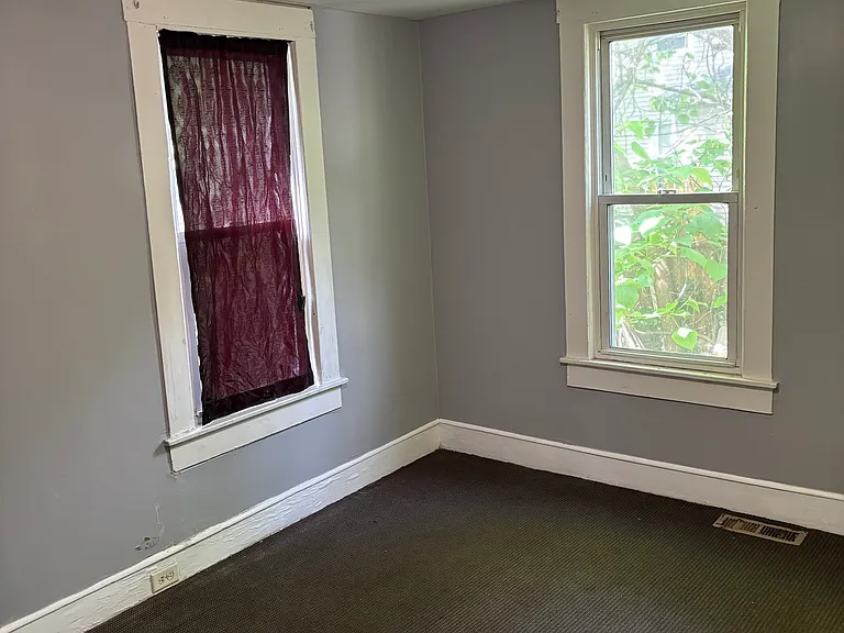 140 Yale St #1 — Photo 7