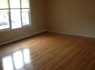 27 E Harwood Ter, Palisades Park, NJ 07650