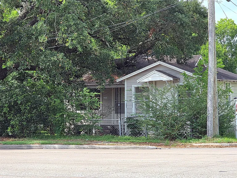 2204 Highway 3 — Photo 1