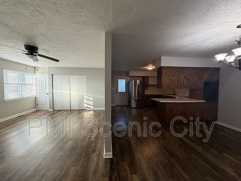 8810 Great Family Trl — Photo 3