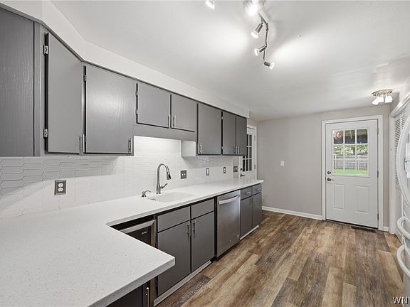 5th image of 145 Overbrook Ave