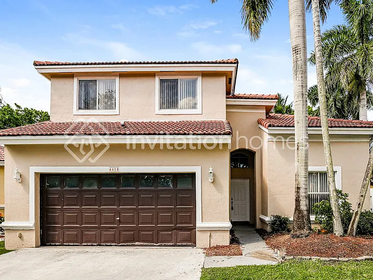 4415 SW 153rd Ave — Photo 1
