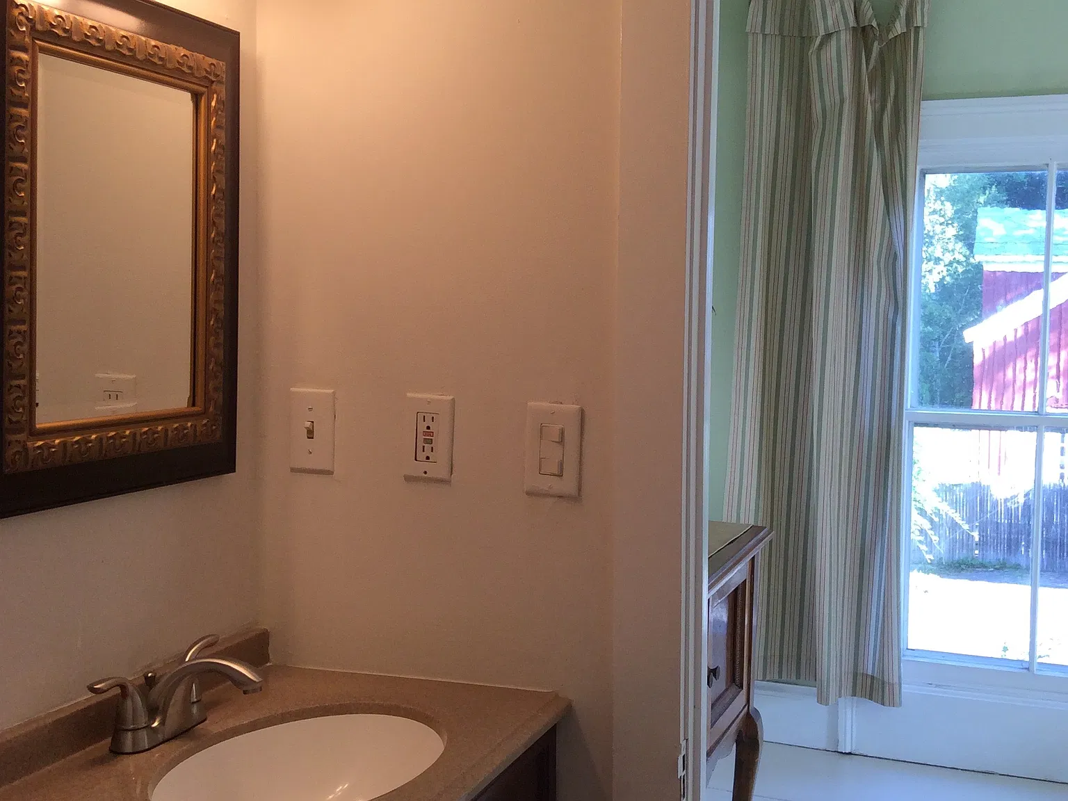 3 bed, $1,500 — Photo 4