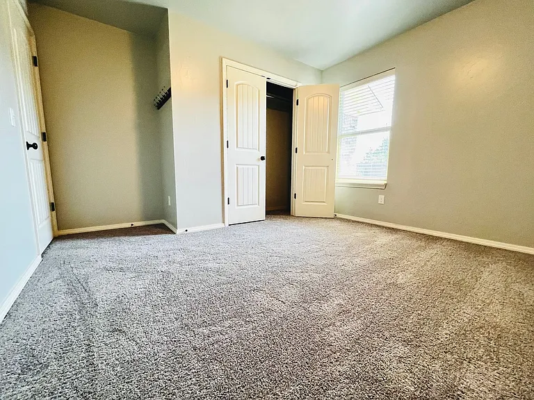 2727 Sharpish Way — Photo 10