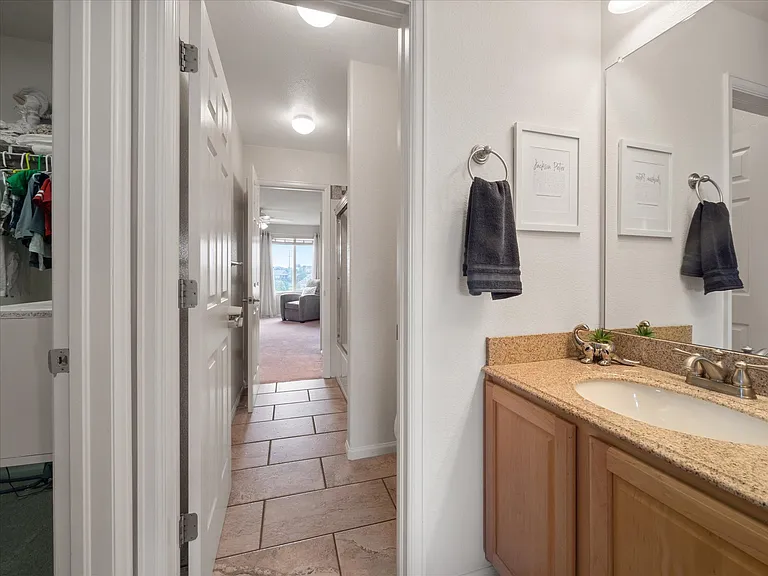 1048 Orion Way — Photo 37