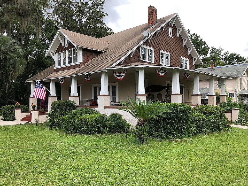 1st image of 400 Magnolia Ave N