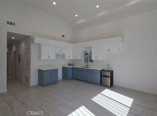 10413 1/2 Avalon Blvd, Los Angeles, CA 90003