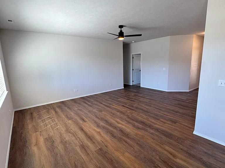 8400 E Rich Ave — Photo 6