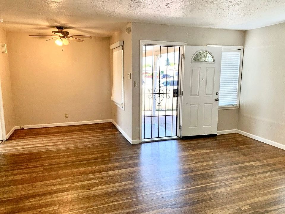2nd image of 2778 Rollingwood Dr