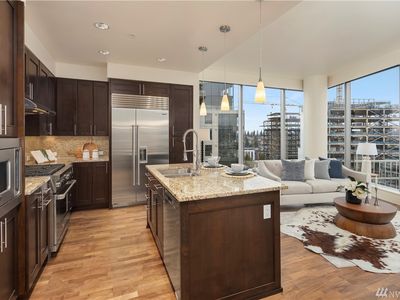10650 NE 9th Pl UNIT 2124+, Bellevue, WA, 98004