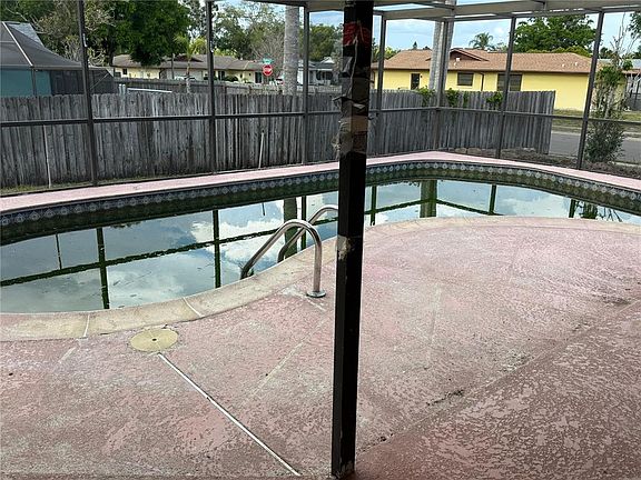 2nd image of 8035 Laurel Vista Loop