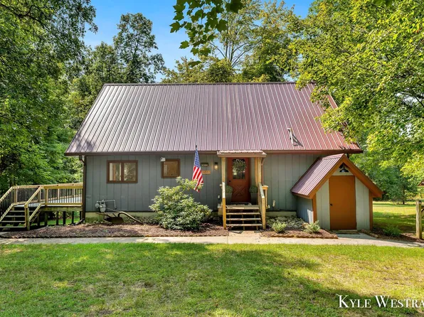 3680 32nd St, Hamilton, MI 49419