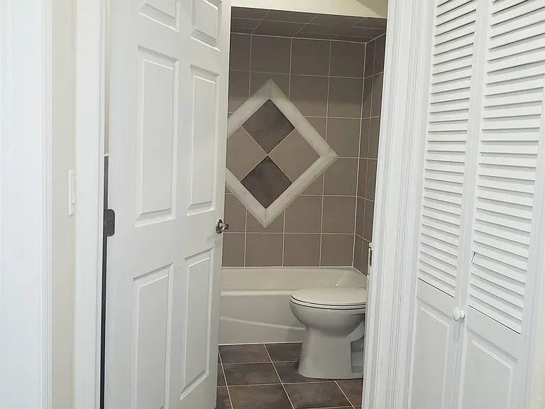 44 Bergen Blvd #9 — Photo 12