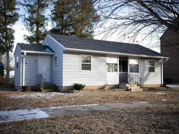 127 Center Ave N, Blooming Prairie, MN 55917