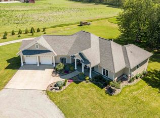 185 Sailor Ln, Lisbon, IA 52253