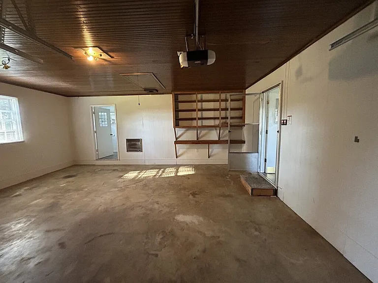 660 Fairground St — Photo 21