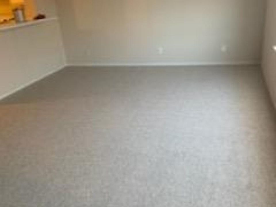 Living room area (studio) - all clean and ready