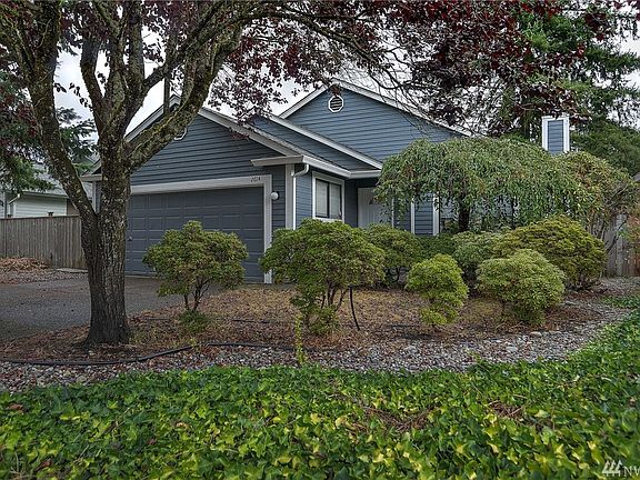 2nd image of 2614 Douglas St SW