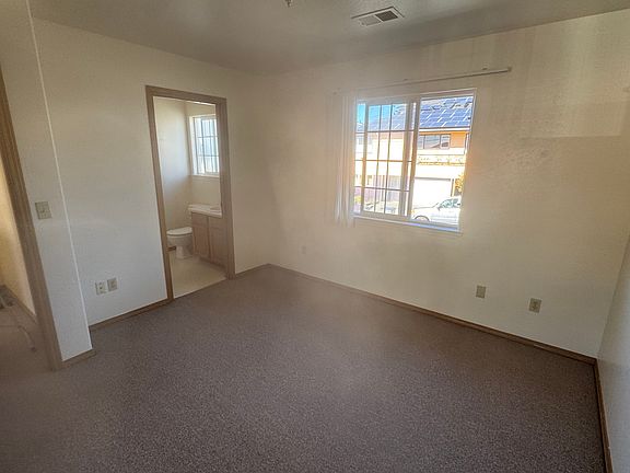 5th image of 825 12th St #B