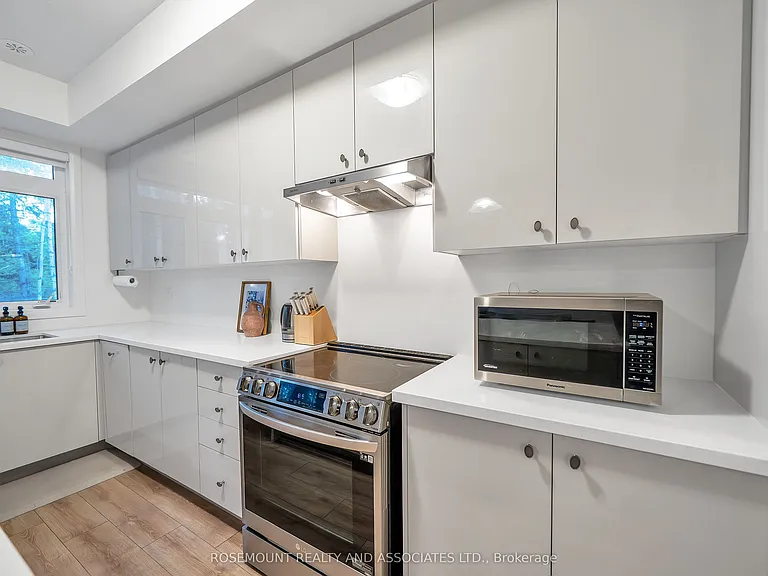 9 Esquire Way — Photo 15