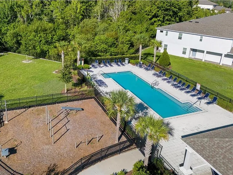3370 Beaute Dr — Photo 2