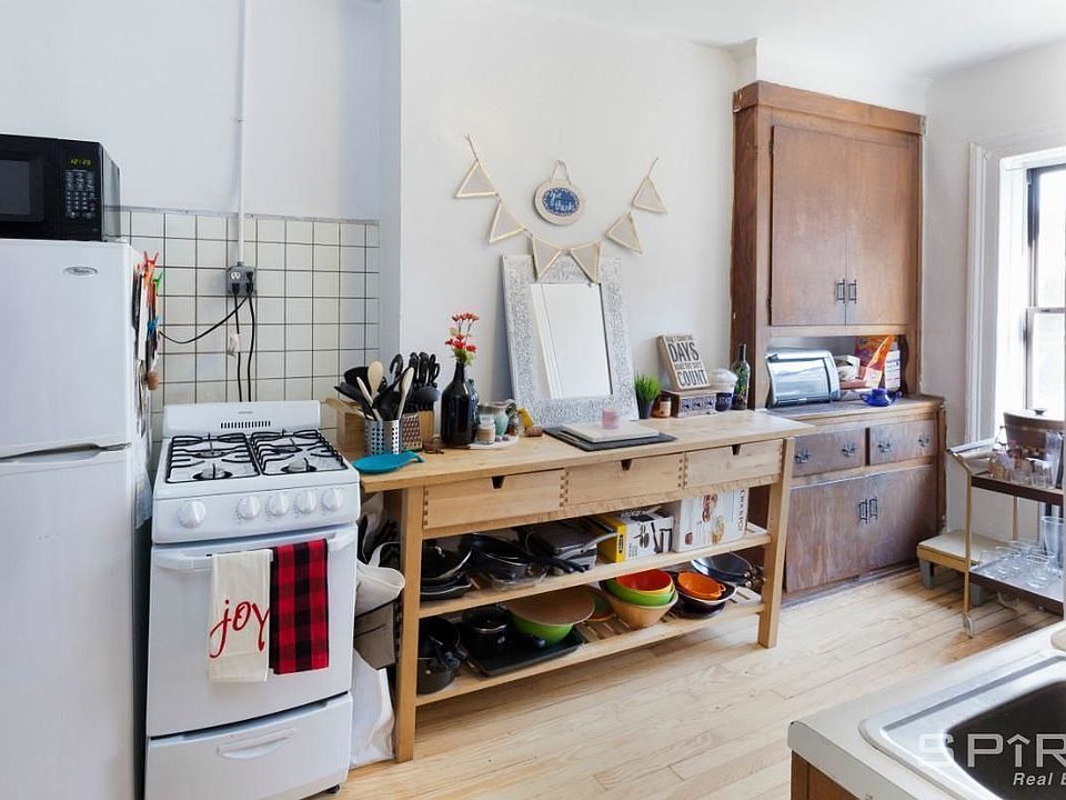 1st image of 315 1st Ave #3B