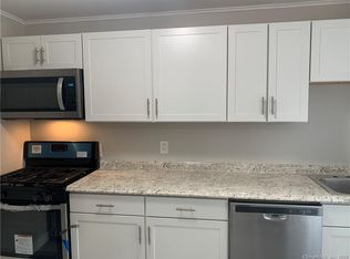 63 Mencel Cir UNIT A, Bridgeport, CT 06610