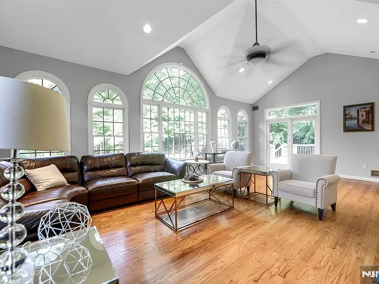 5 Monroe Dr — Photo 15