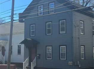 586 Smith St, Providence, RI 02908