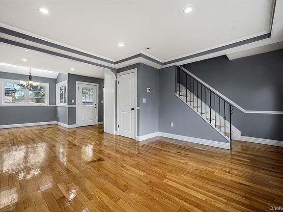 3rd image of 182-14 146 Road