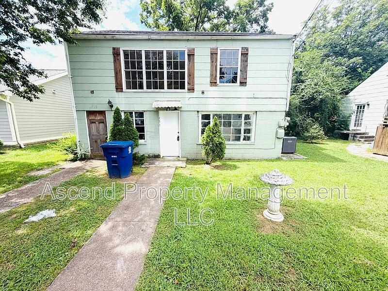 1 bed, 1.0 bath, $825 — Photo 1
