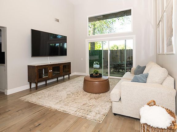 2nd image of 2672 Rio Bravo Cir