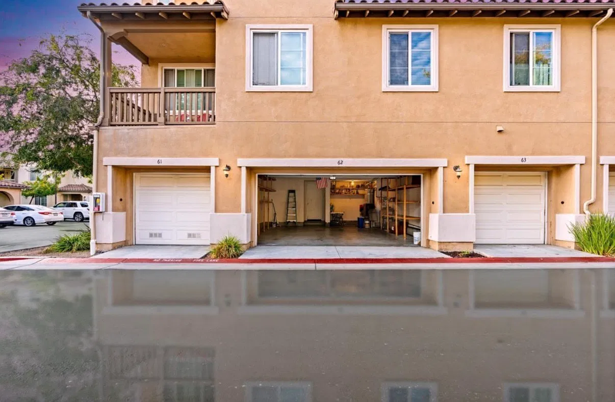 4 bed, 2.5 bath, 1468 sqft, $3,950 — Photo 2