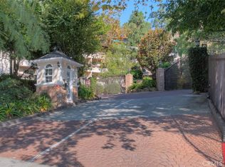 2700 N Cahuenga Blvd E #4206, Los Angeles, CA 90068