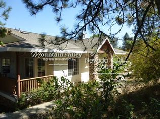 10460 Oak Springs Rd, Penn Valley, CA 95946