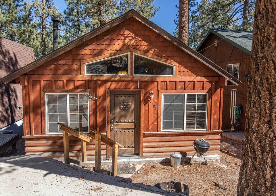 1st image of 1107 Alta Vista Ave