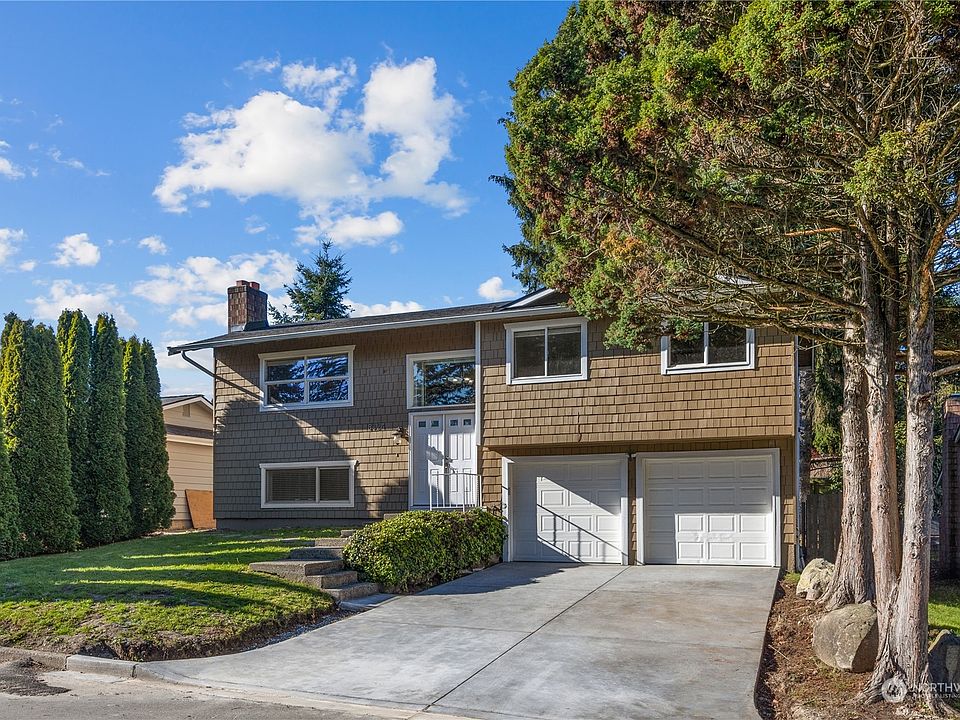2nd image of 8324 NE 143rd Street