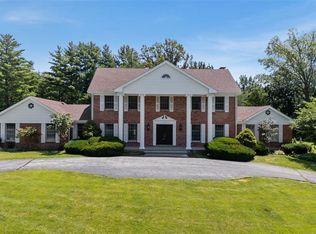 966 Cabernet Dr, Chesterfield, MO 63017