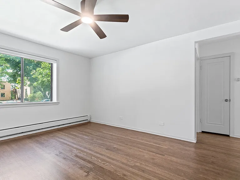 Clermont Apartments — Photo 18