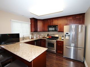 1161 Stratford Ln, Lake Zurich, IL