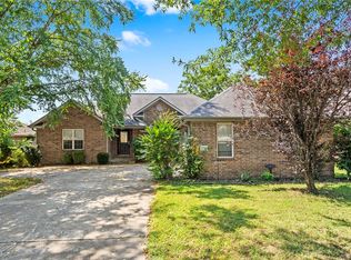 2703 SW 8th St, Bentonville, AR 72712