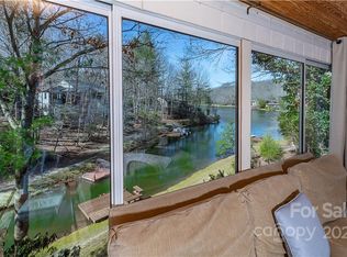 67 Kassahola Dr, Brevard, NC 28712