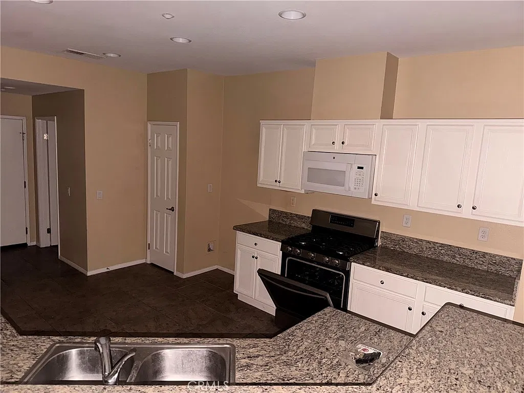 11450 Church St — Photo 4