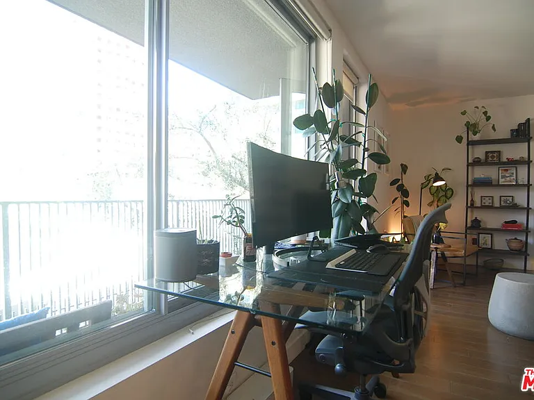 901 S Flower St #505 — Photo 5