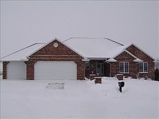 5th image of 302 Oak Forest Dr
