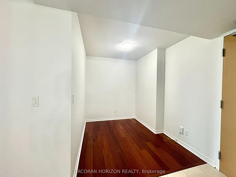 503 Beecroft Rd #216 — Photo 14