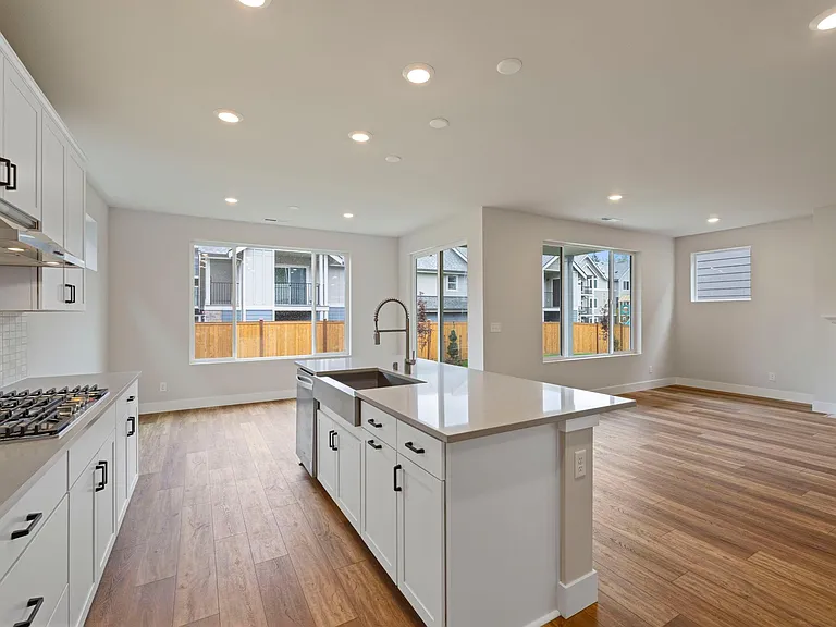 5388 Century Pl NE — Photo 10