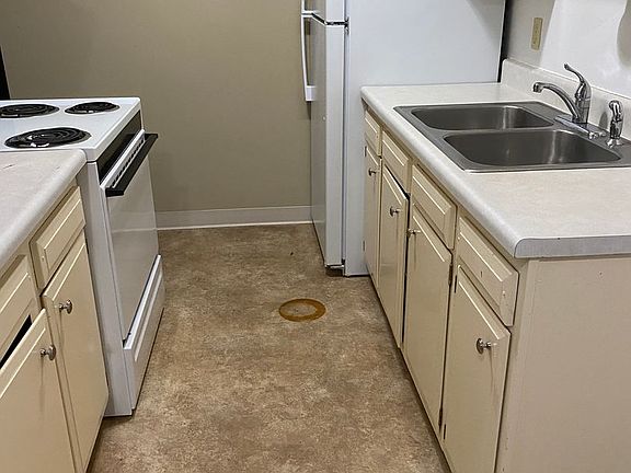 2nd image of 610 11th St NE #24
