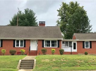 331 Grace St, Mount Airy, NC 27030
