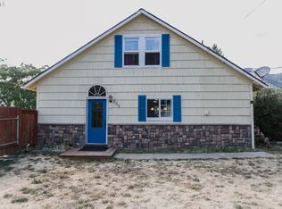 225 Loop Rd, Myrtle Creek, OR 97457